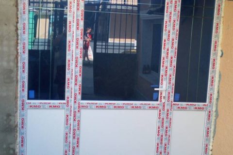 PVC KMG 4k входна врата